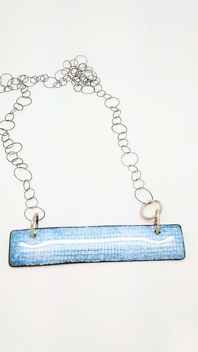 Collaret Miryam Gusó plata i esmalt blau curt