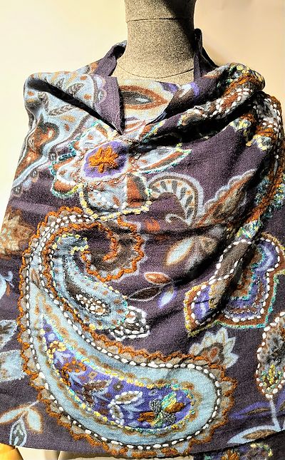 Scarf Palombina wool blue embroidered