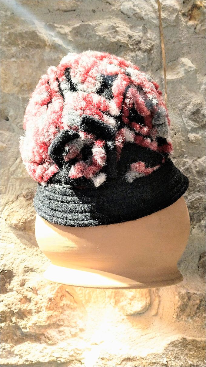 Gorro Attraversiamo lana rojo, negro y gris