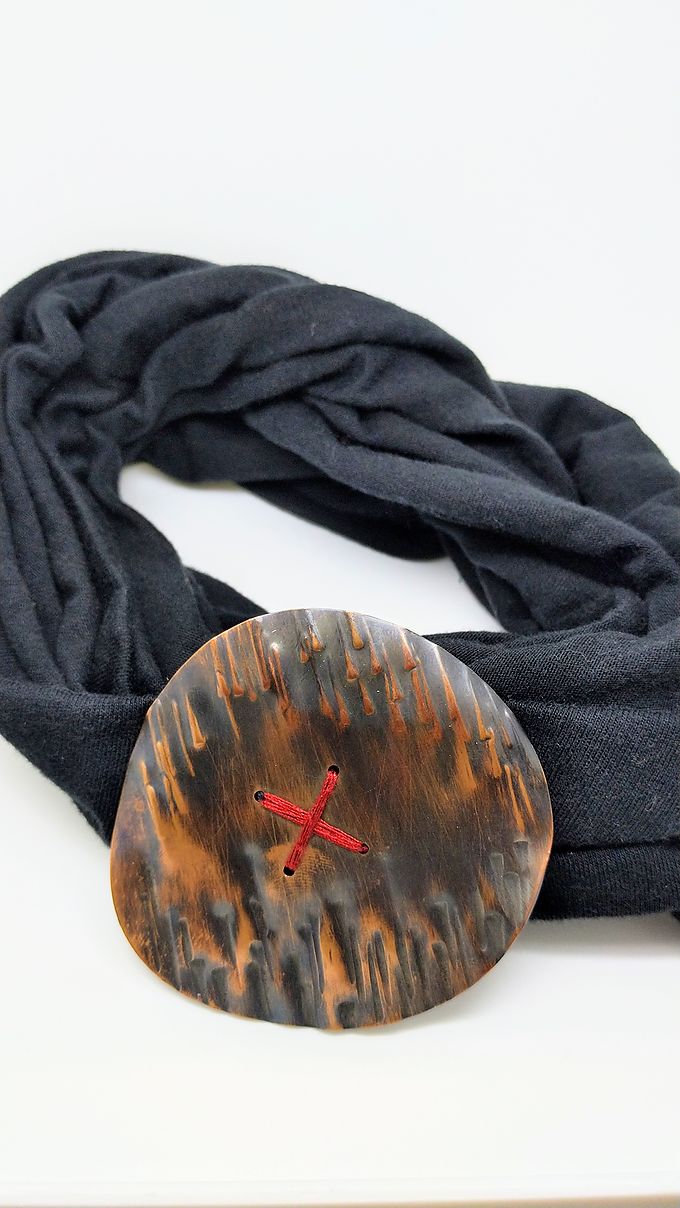 Necklace-belt-turban with copper botton+fabric