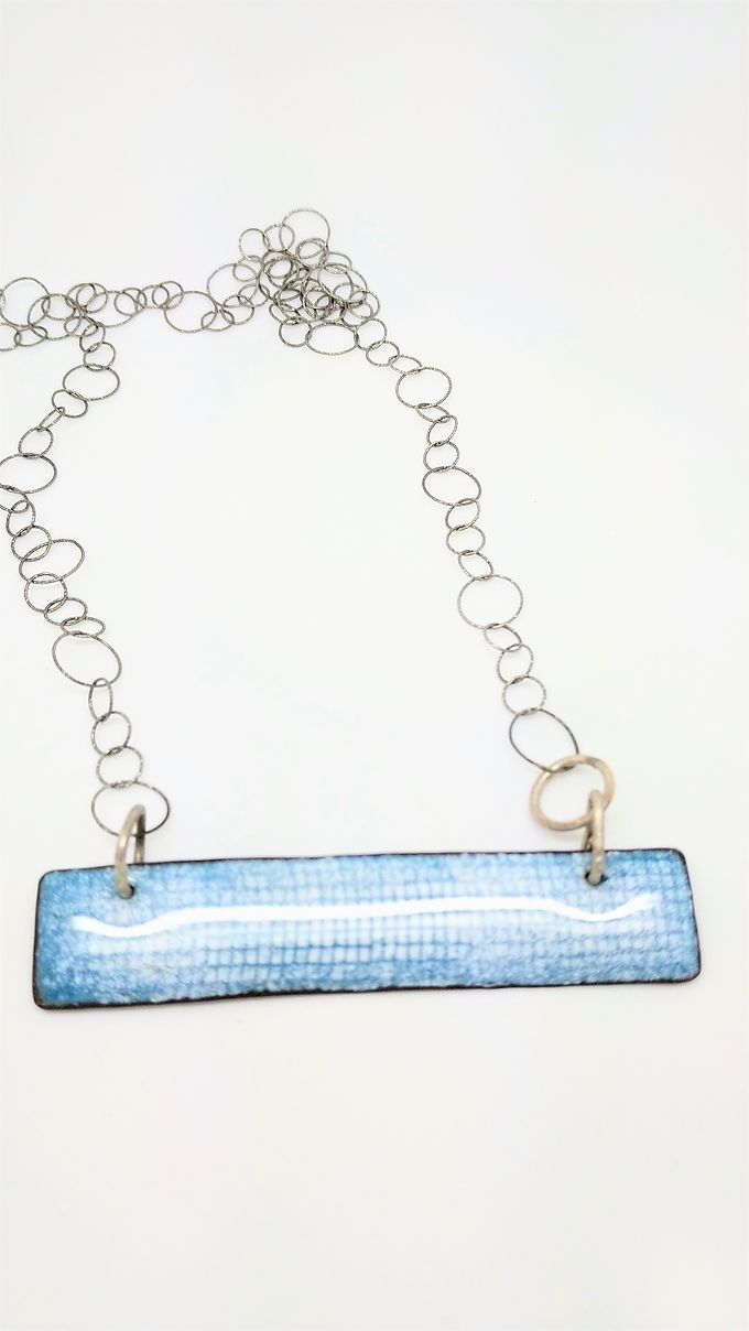 Collaret Miryam Gusó plata i esmalt blau curt