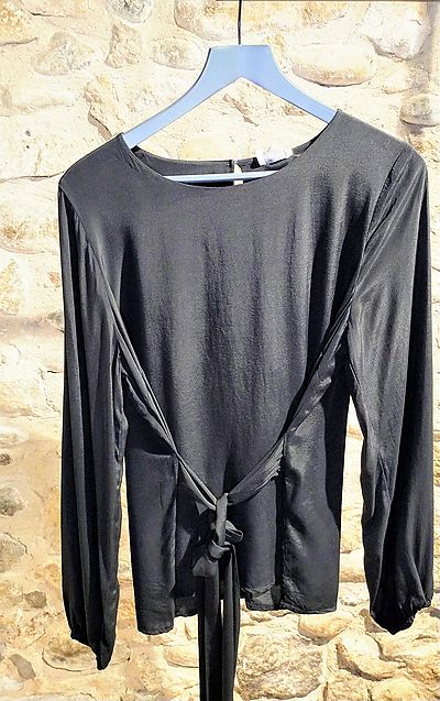 Blusa La fée maraboutée negra, lazo