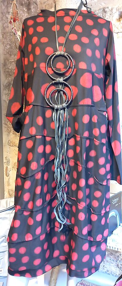 Robe Breadandbutter noire et rouge