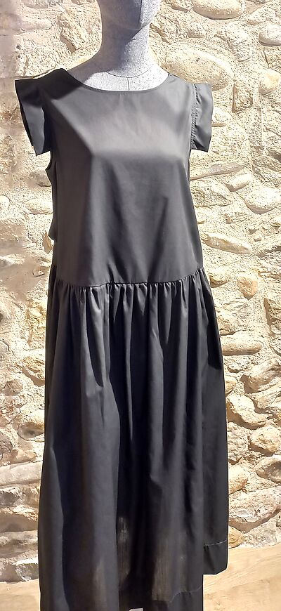 Vestit Moutaki negre creuat esquena