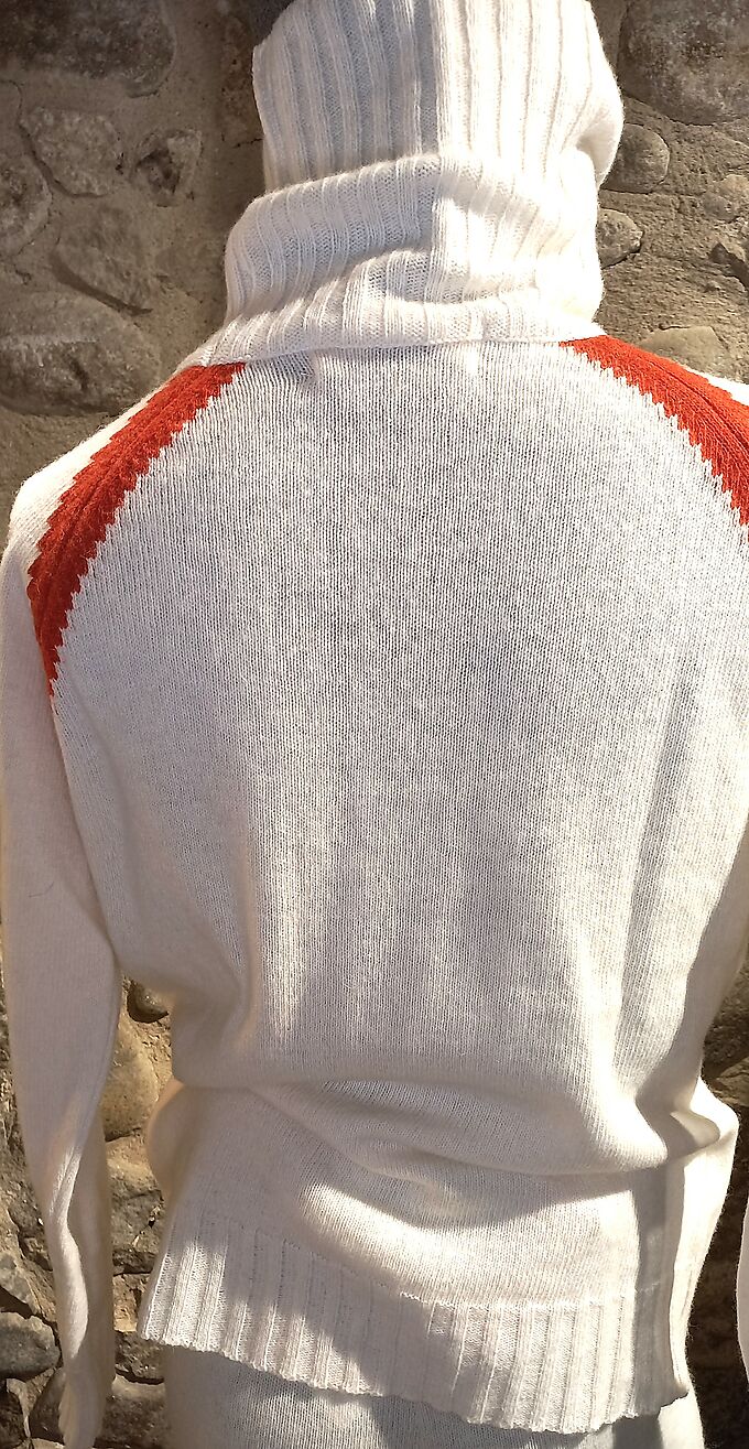 SWEATER PAN WHITE ORANGE